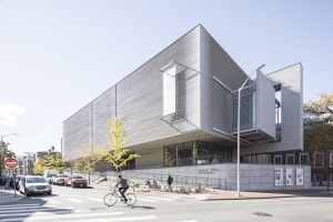 کریمسون وریتاس : معماری ساختمان و تاریخچه آن در هاروارد
